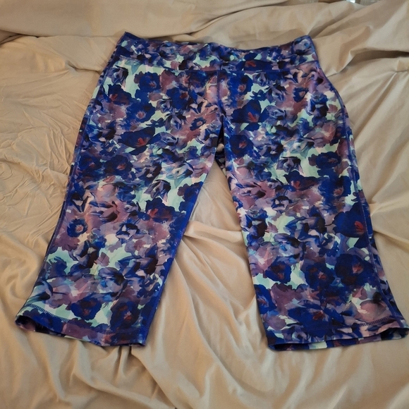 Danskin Now Floral Women's Leggings - Picture 3 of 7